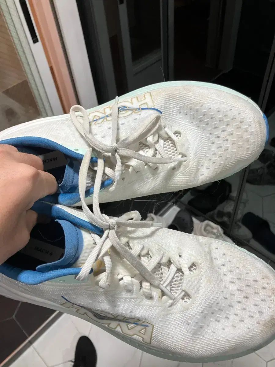 ONE ホカオネオネ