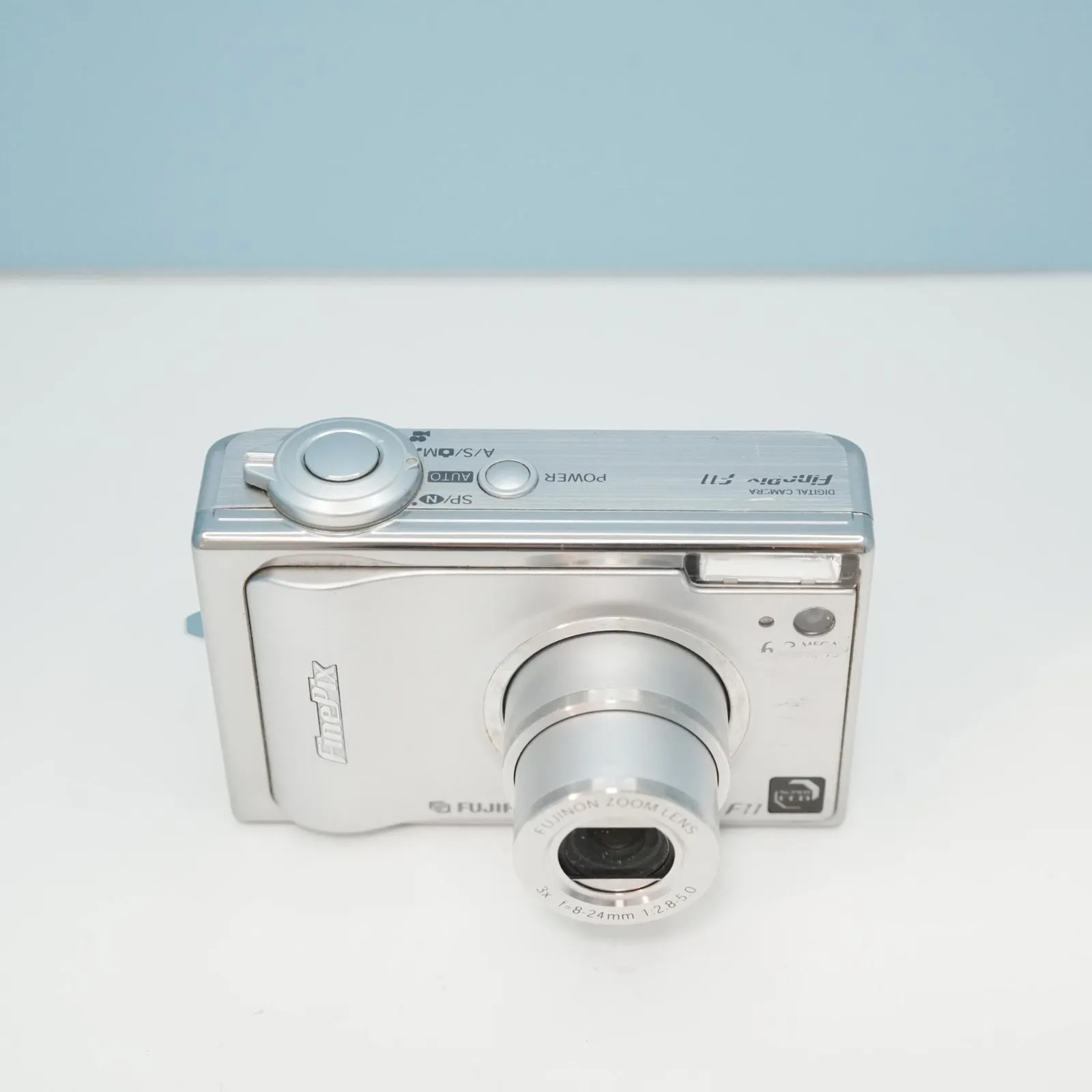FUJIFILM FinePix F11 digital camera good condition a5624 - SAZO