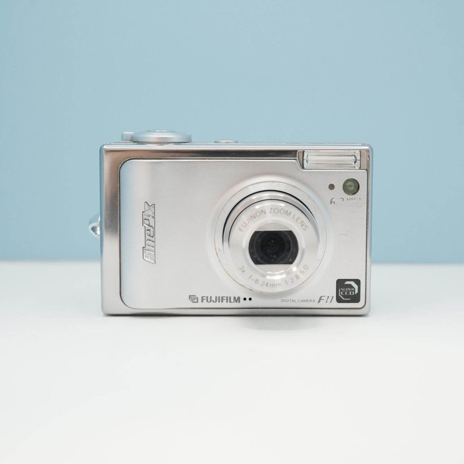 FUJIFILM FinePix F11 デジカメ 美品 a5624 - メルカリ