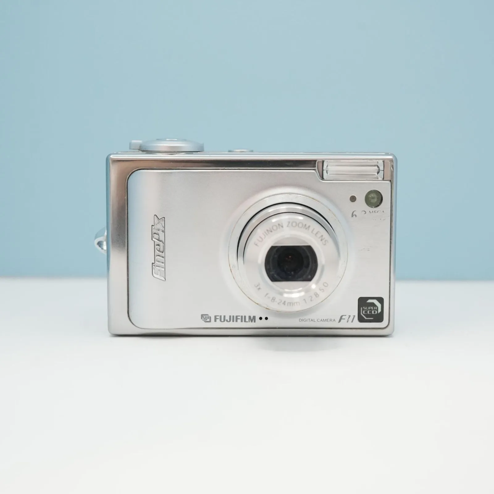 FUJIFILM FinePix F11 digital camera good condition a5624 - SAZO