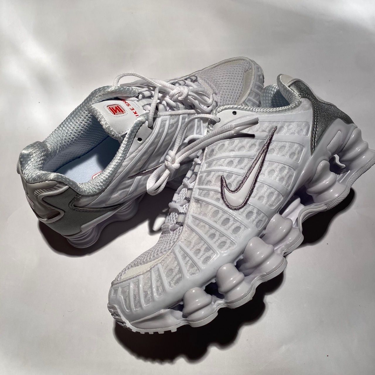 NIKE W SHOX TL ナイキ ウィメンズ ショックス WHITE WHITE- SILVER-MAX ORANGE ar 3566-100 24.5 cm