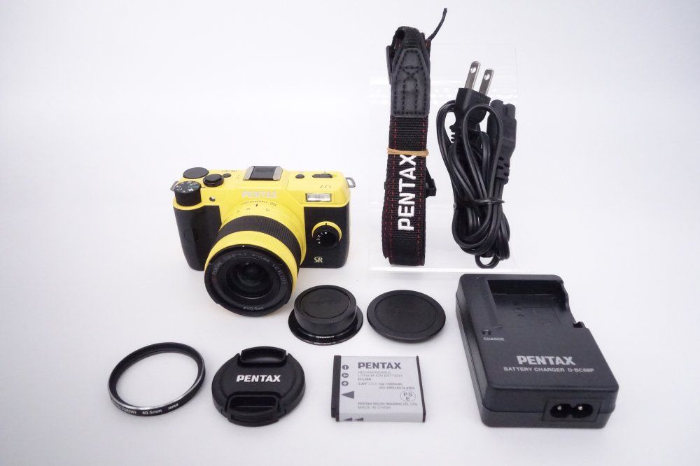極上品】ペンタックス PENTAX ミラーレス一眼 Q7 ズームレンズキット