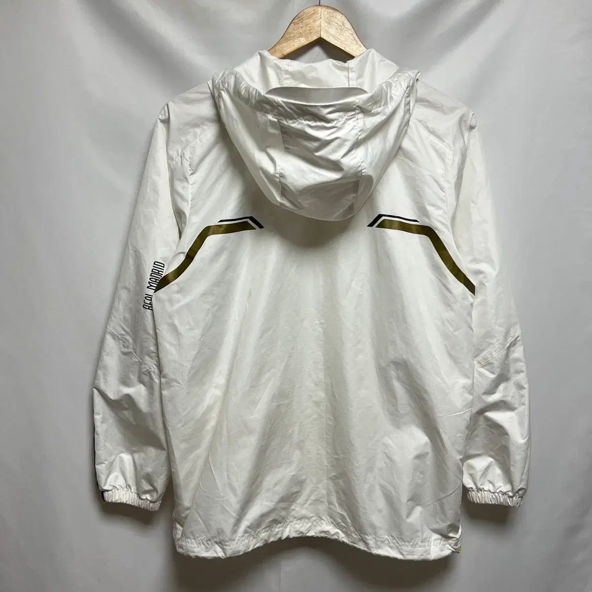 adidas レアルマドリード ユニフォーム ホーム 10&frasl;11 半袖 HT368 ミニキット アディダス) adidas&frasl;10&frasl;11レアルマドリード&frasl;ホーム&frasl;半袖&frasl;エジル アディダス エジル レアル・マドリード HOME レアルマドリード11&frasl;12 4XL