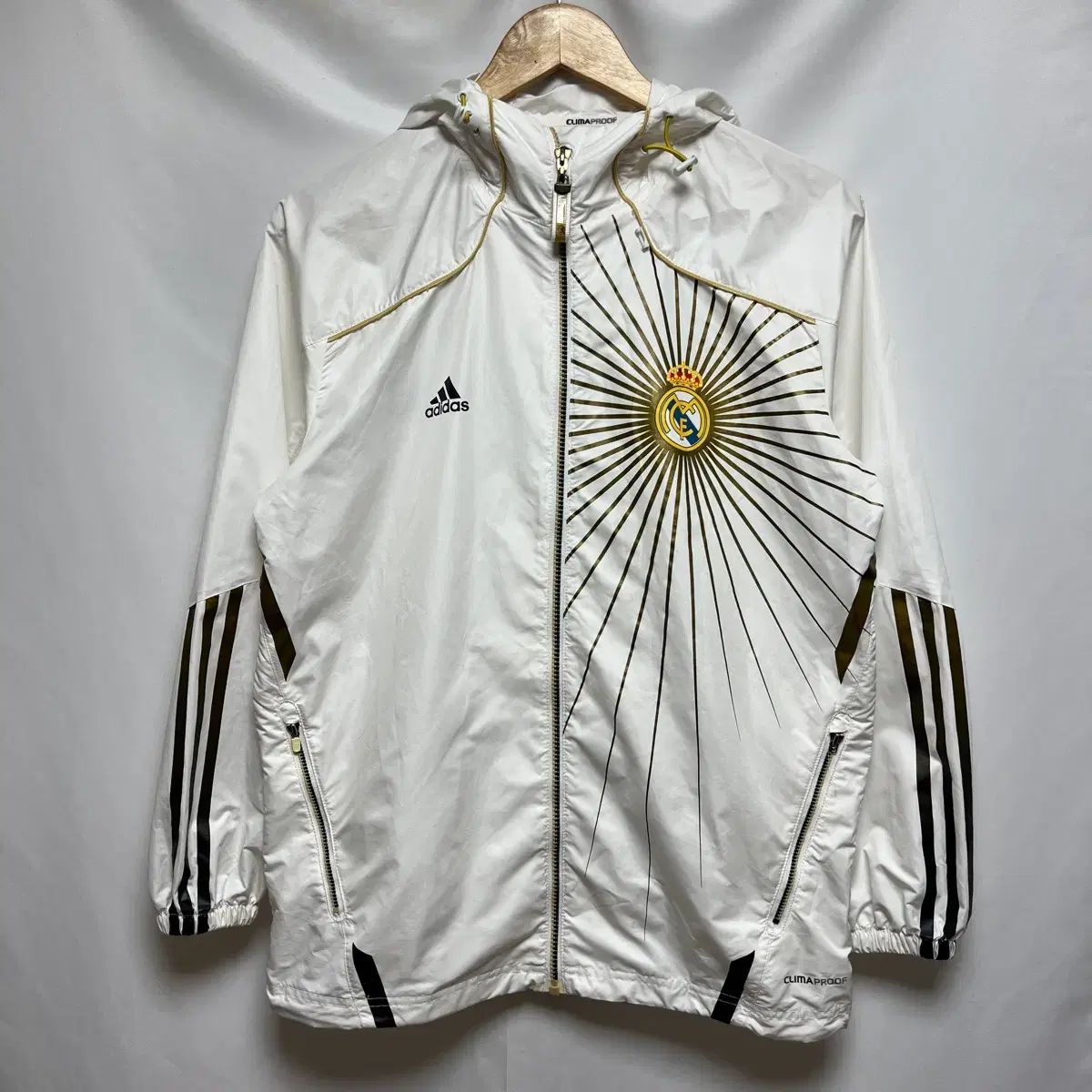 adidas レアルマドリード ユニフォーム ホーム 10&frasl;11 半袖 HT368 ミニキット アディダス) adidas&frasl;10&frasl;11レアルマドリード&frasl;ホーム&frasl;半袖&frasl;エジル アディダス エジル レアル・マドリード HOME レアルマドリード11&frasl;12 4XL