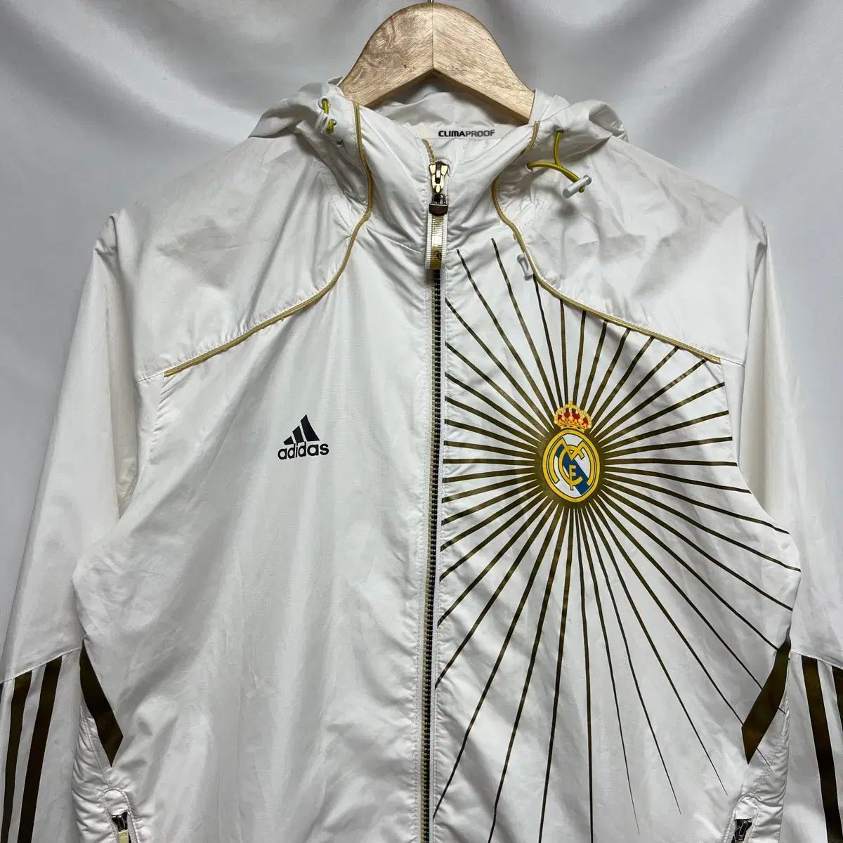 adidas レアルマドリード ユニフォーム ホーム 10&frasl;11 半袖 HT368 ミニキット アディダス) adidas&frasl;10&frasl;11レアルマドリード&frasl;ホーム&frasl;半袖&frasl;エジル アディダス エジル レアル・マドリード HOME レアルマドリード11&frasl;12 4XL
