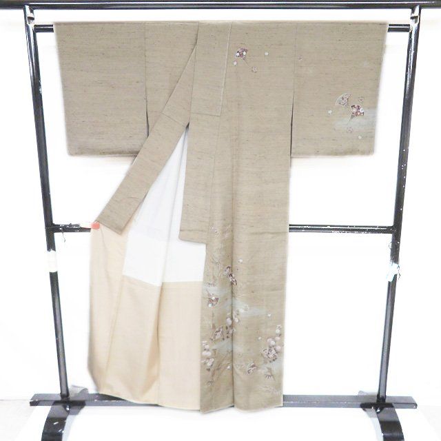  紬地 着物 リサイクル 正絹 袷 作家物 落款 花の図 簪 反端付き 銀通し 薄い茶系色 身丈155 cm 裄64 SA きもの北條 A 1309-6 紬 着物