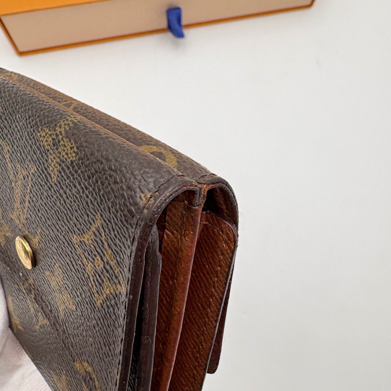 ルイヴィトン モノグラムWホック二つ折り財布