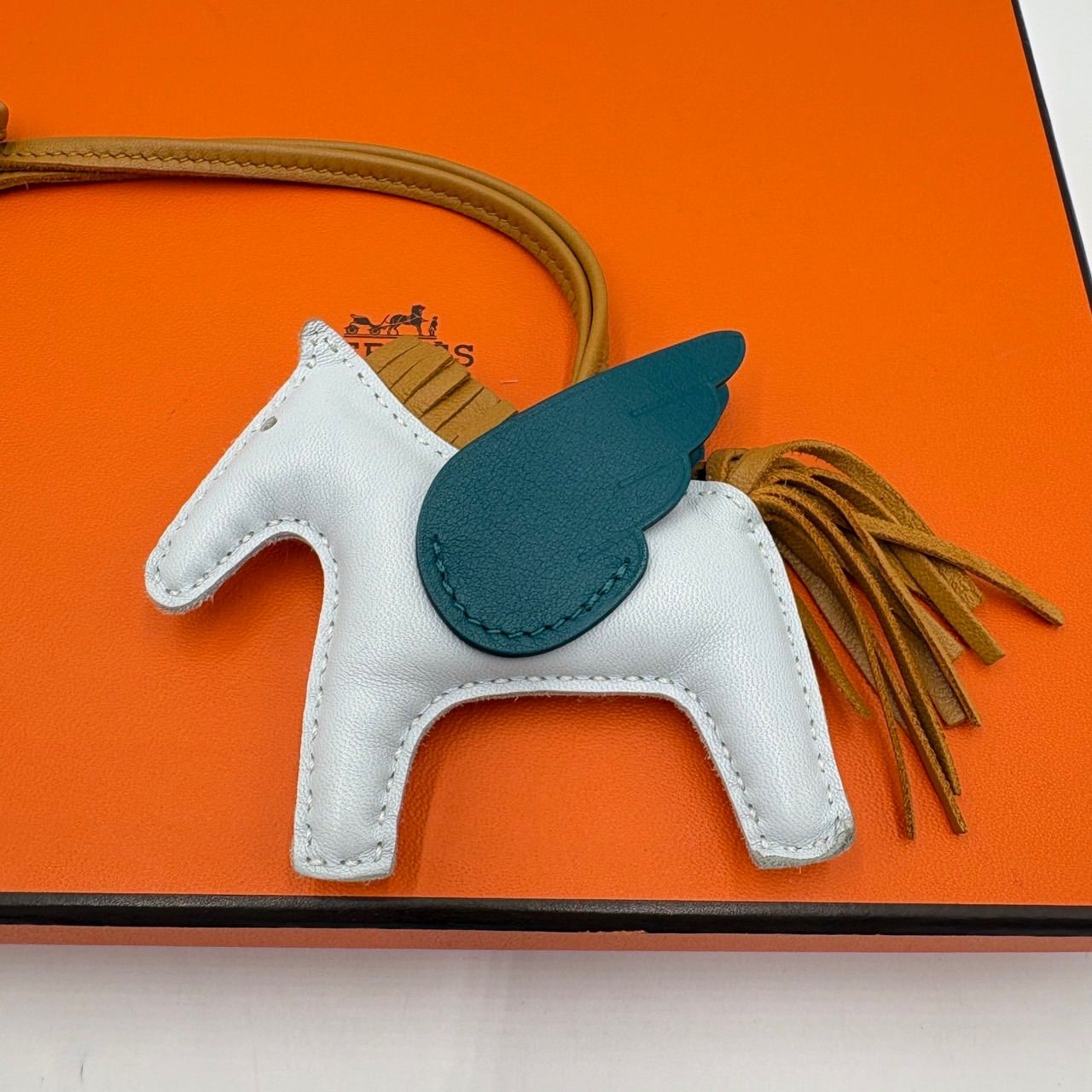 エルメス HERMESロデオペガサスPM アニョーミロブリープリュム ロデオチャーム