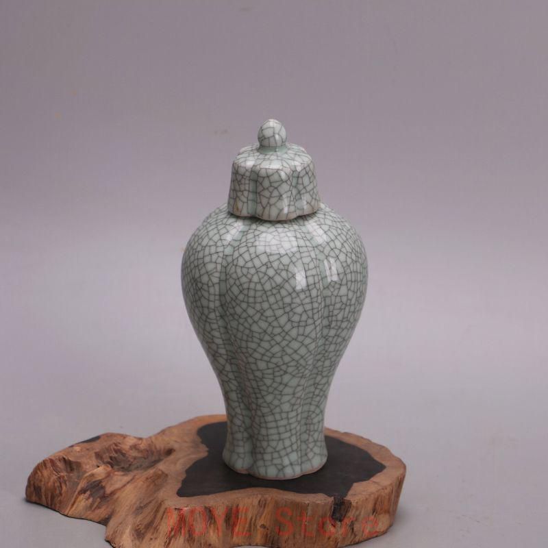 宋官窯開片花稜帯蓋梅瓶 景徳鎮 陶磁器 装飾品 現代工芸品 美術品 置物