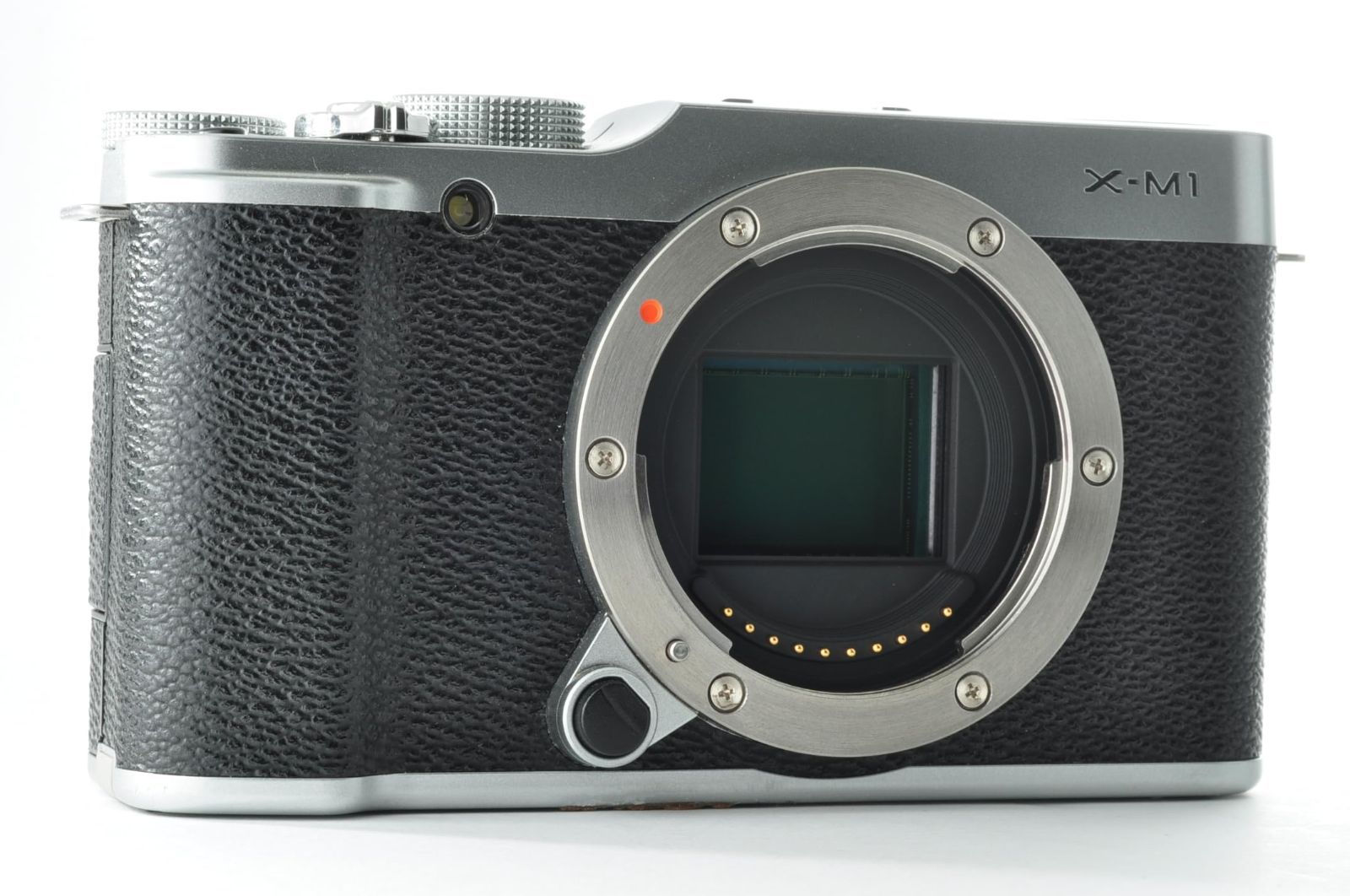 Fujifilm X-M1 XM1 シルバー ボディ ミラーレスカメラ ミラーレス一眼