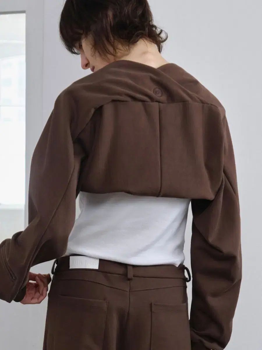 LOVE YOURSELF 承 Her ブラウン コットン ボレロ ジケット カーディガン