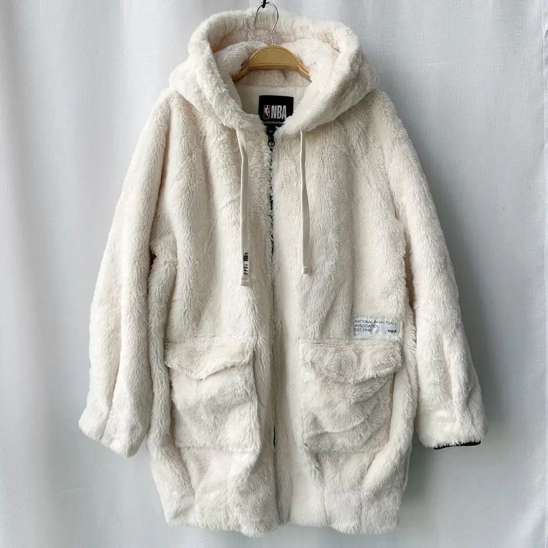 NBA LA Lakers BoAフリース ロング フーディー ジップアップ アイボリー XS