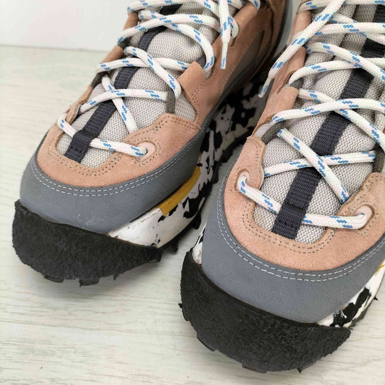 アクネストゥディオズ ACNE