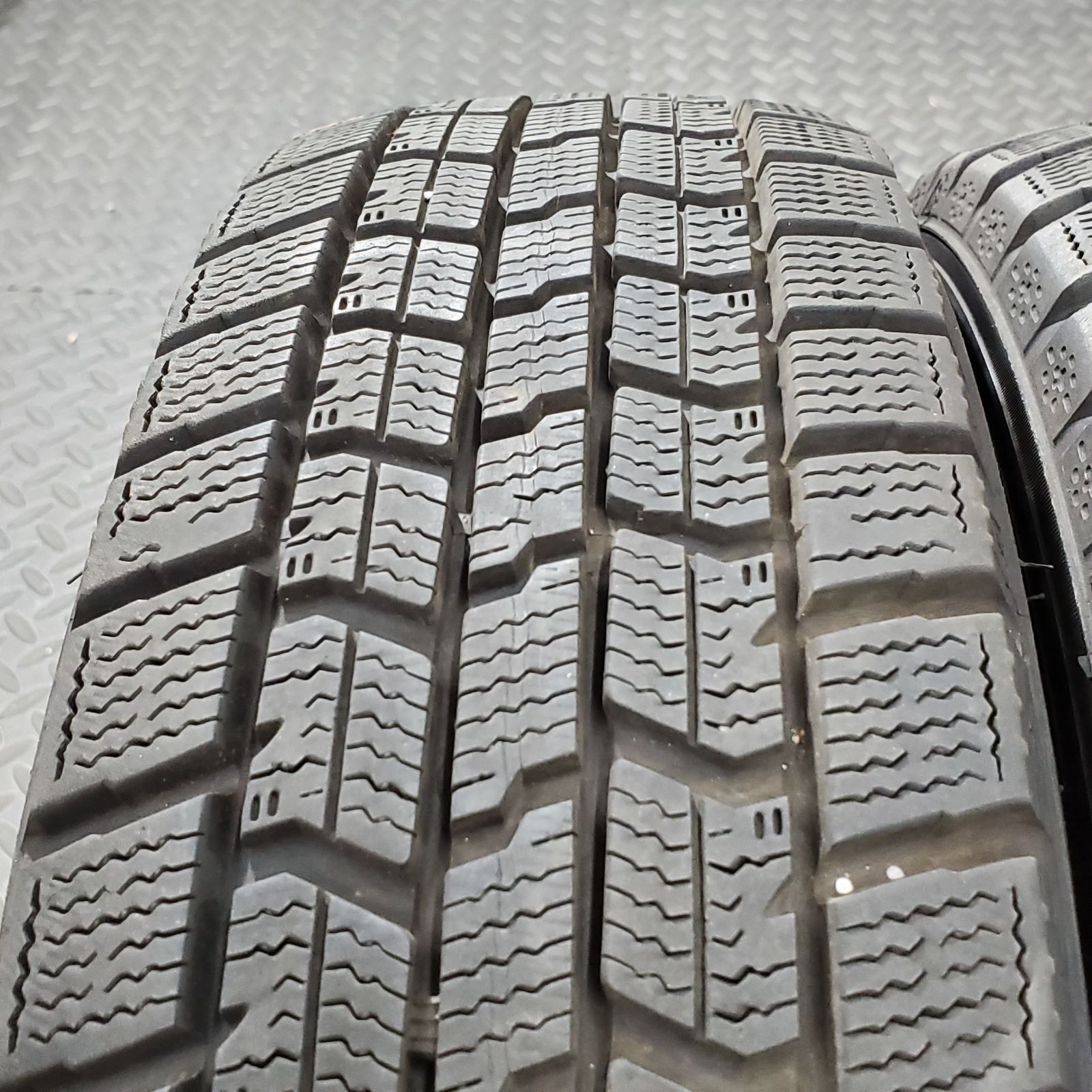 コンテ スタッドレスタイヤ