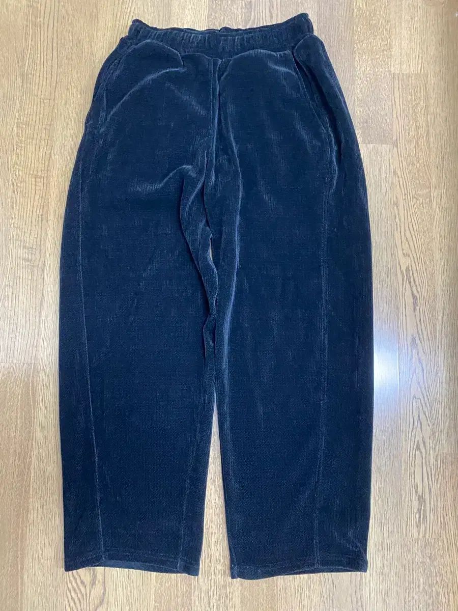 Mosco ツアーベルベット ワイド パンツ ブラック os