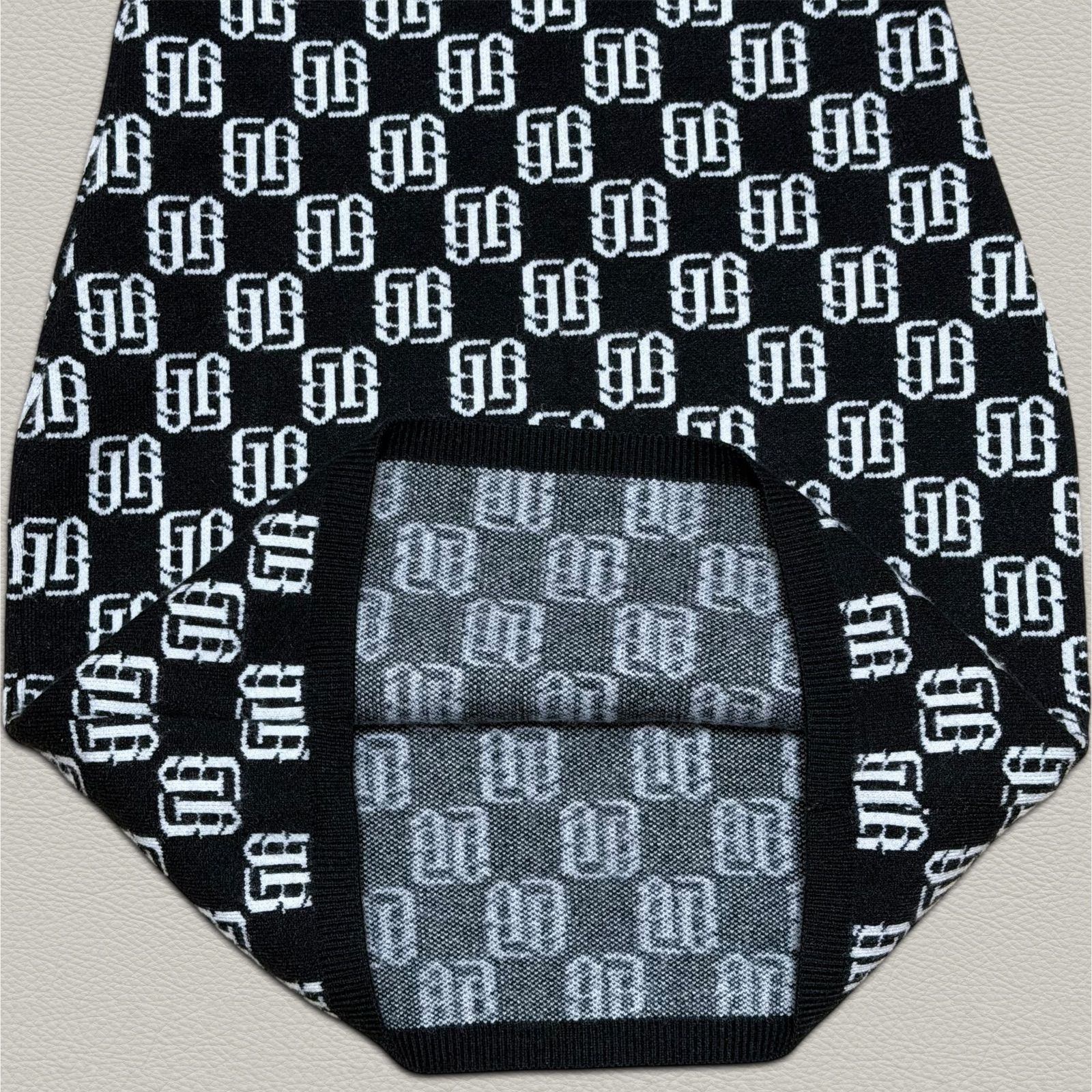 ミニ丈 ロゴワンピース