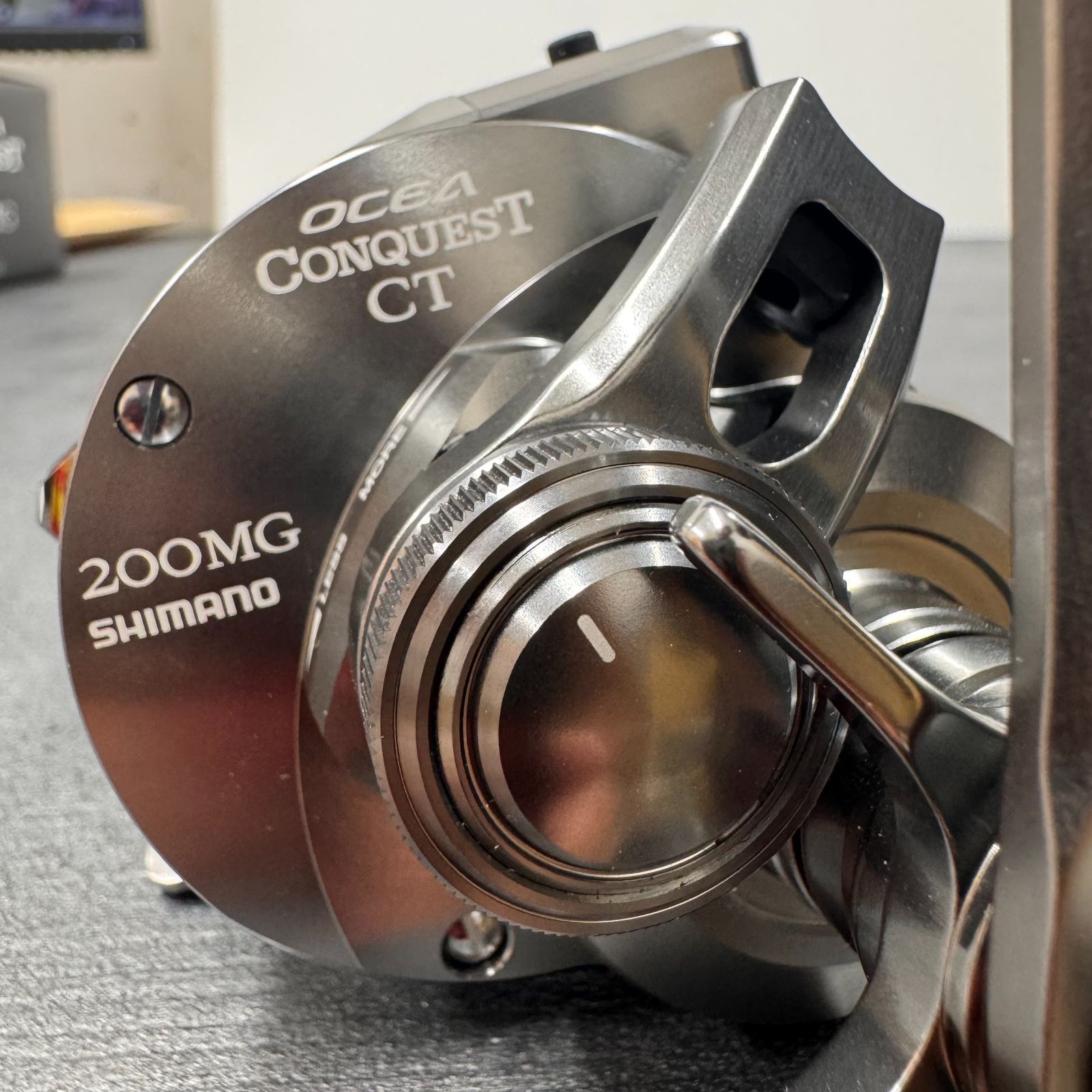 送料無料】 シマノ 25オシアコンクエスト CT 200MG 右 SHIMANO RIGHT