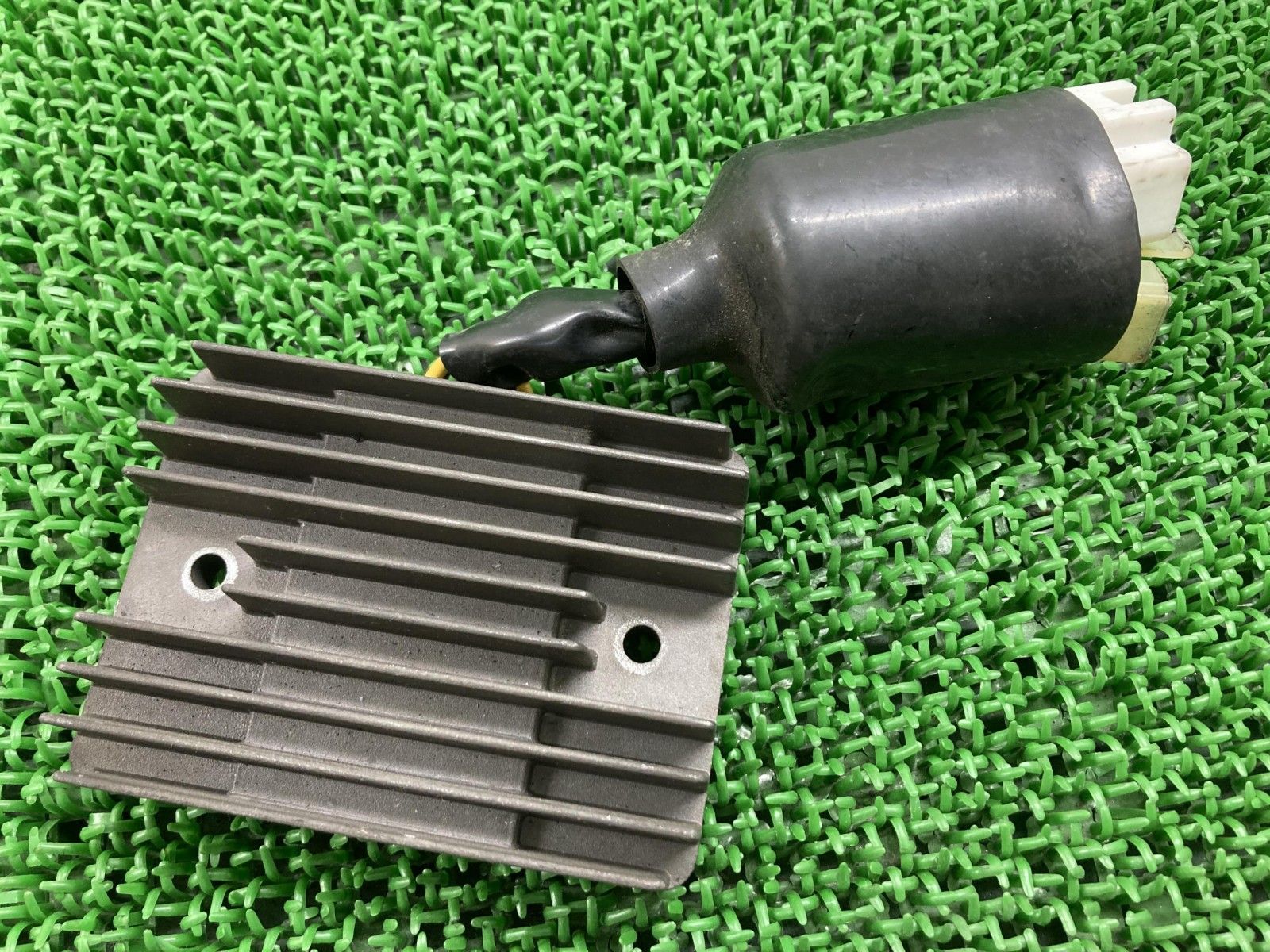 フォルツァ レギュレター ホンダ バイク 部品 MF 06 レクチファイアー レギュレーター VFR 800 車検 Dc