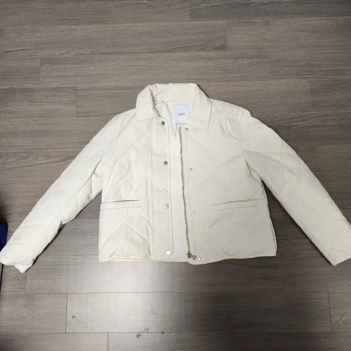 ユーメル ケイデ ショート パデッドジャケット アイボリー