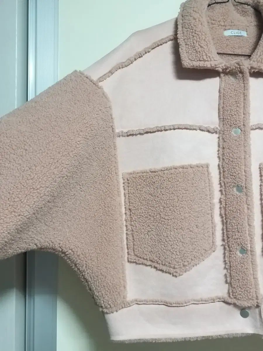 ライトピンク ムートン