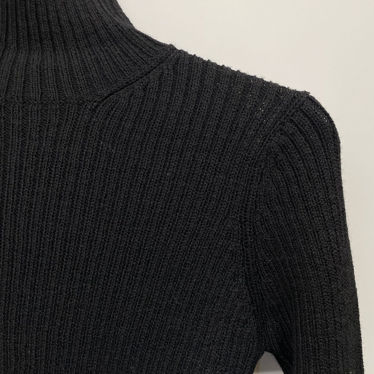 美品◇y's ワイズ　デザインニット　タートルネック　ショート丈 1.jpg