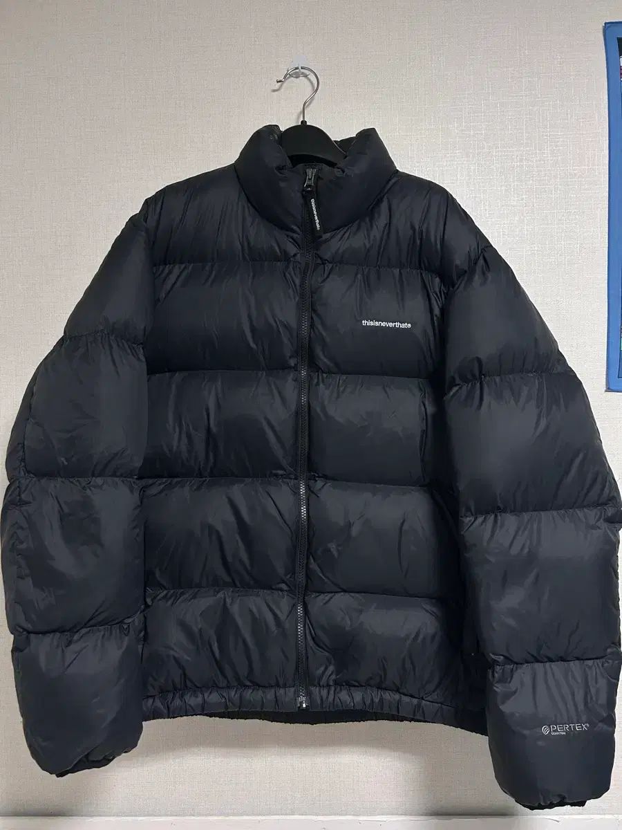 高品質 thisisneverthat ディスイズネバーザット ダウンジャケット