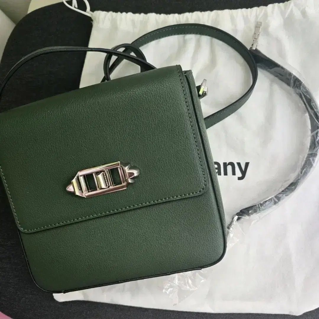 オヤニ ミニ クロスバック グリーン