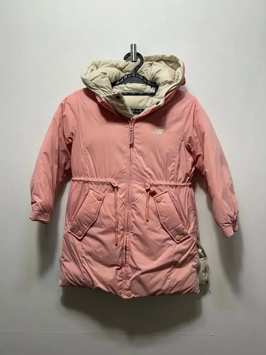 ニューバランス ピンク色 ロング ダウン アウター 120
