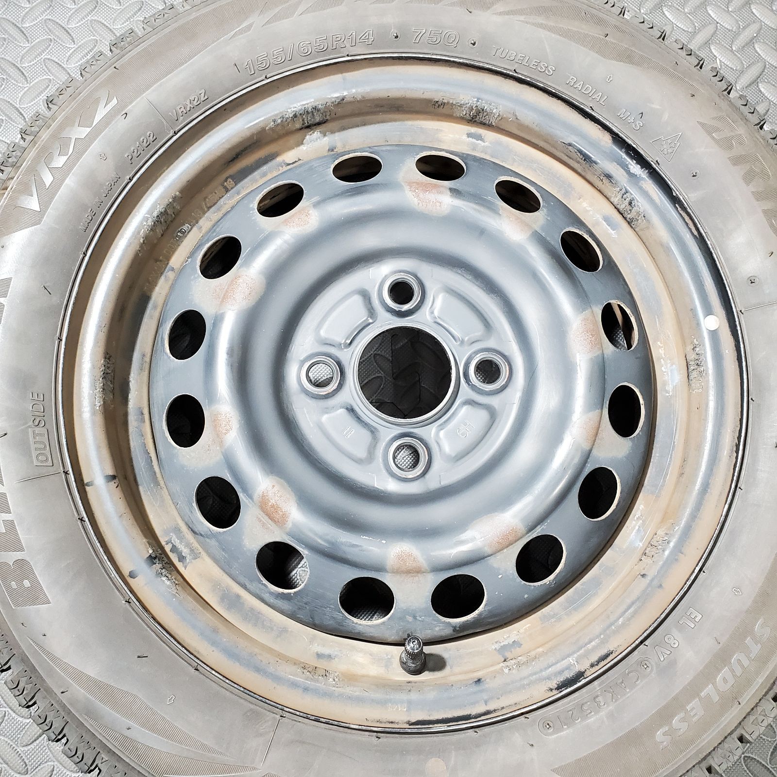 21年製 155 65 R 14 ブリヂストン ブリザック VRX 2 日産 デイズ デイズルークス スタッドレスタイヤ 1311