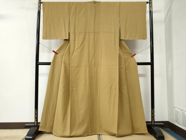 平和屋着物 上質な色無地 吉祥地紋 黄橡色 正絹 yc