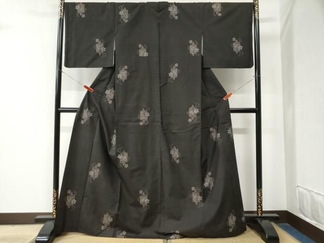 平和屋着物 本場大島紬 9マルキ 地空き 糸巻き舞桜文 正絹 yc