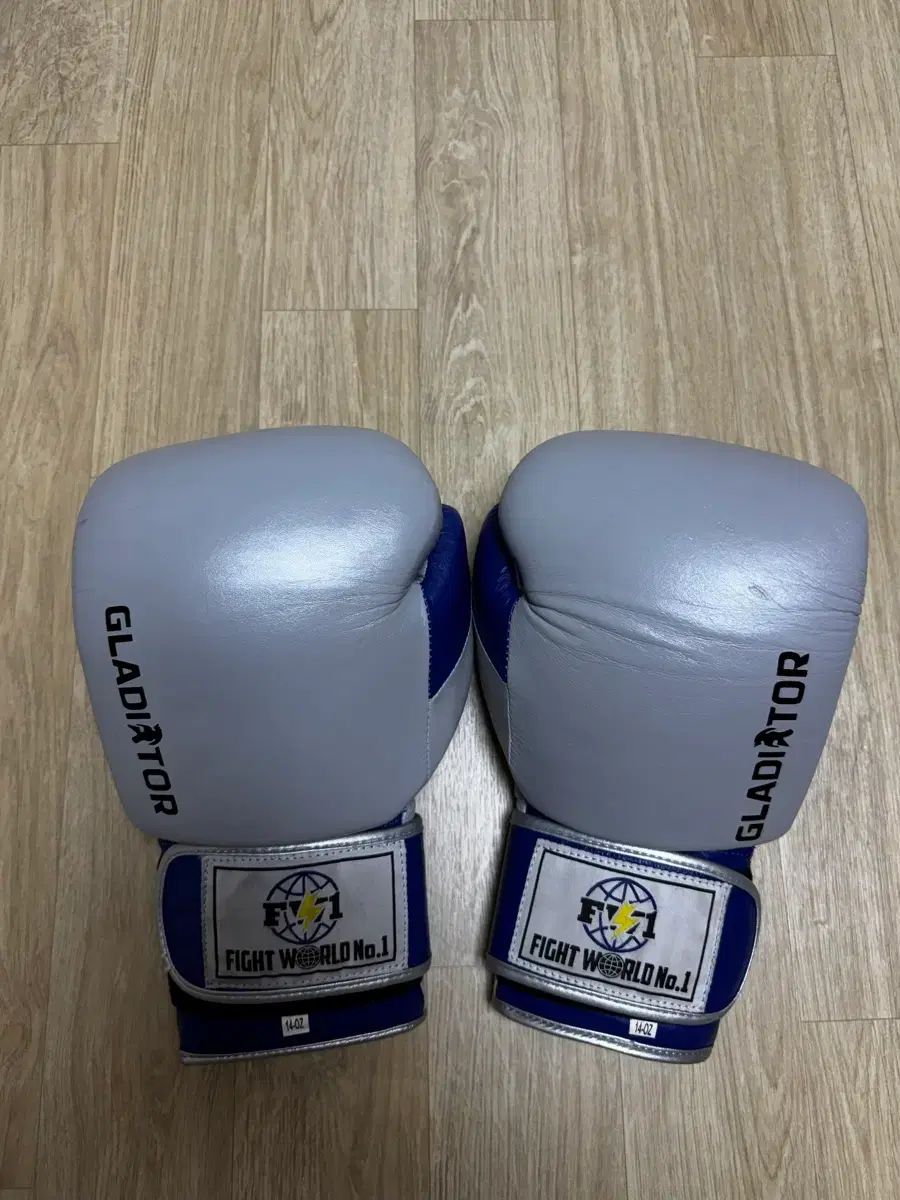 fw 1 グラディエーター 14オンス スパーリンググローブ グレー