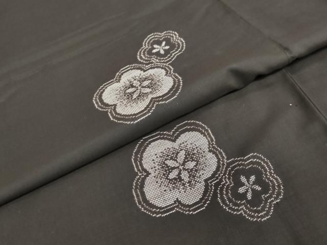 平和屋着物 本場大島紬 9マルキ 古代染色純泥染 地空き 舞花文 盛 東洋男作 証紙付き 正絹 ud 紬 着物 着物 浴衣