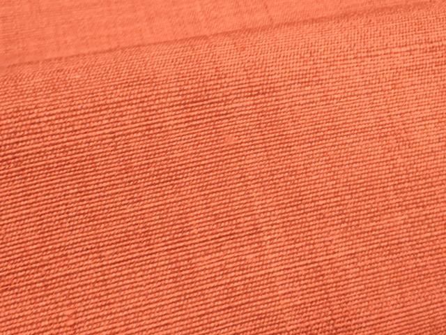 紬地 緋色