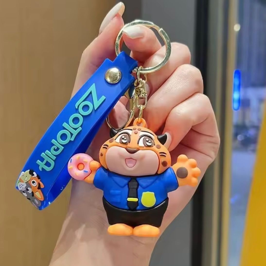 ズートピア クロウハウザー キーホルダー ストラップ Disney ズートピア クロウハウザー キーホルダー ストラップ - メルカリ