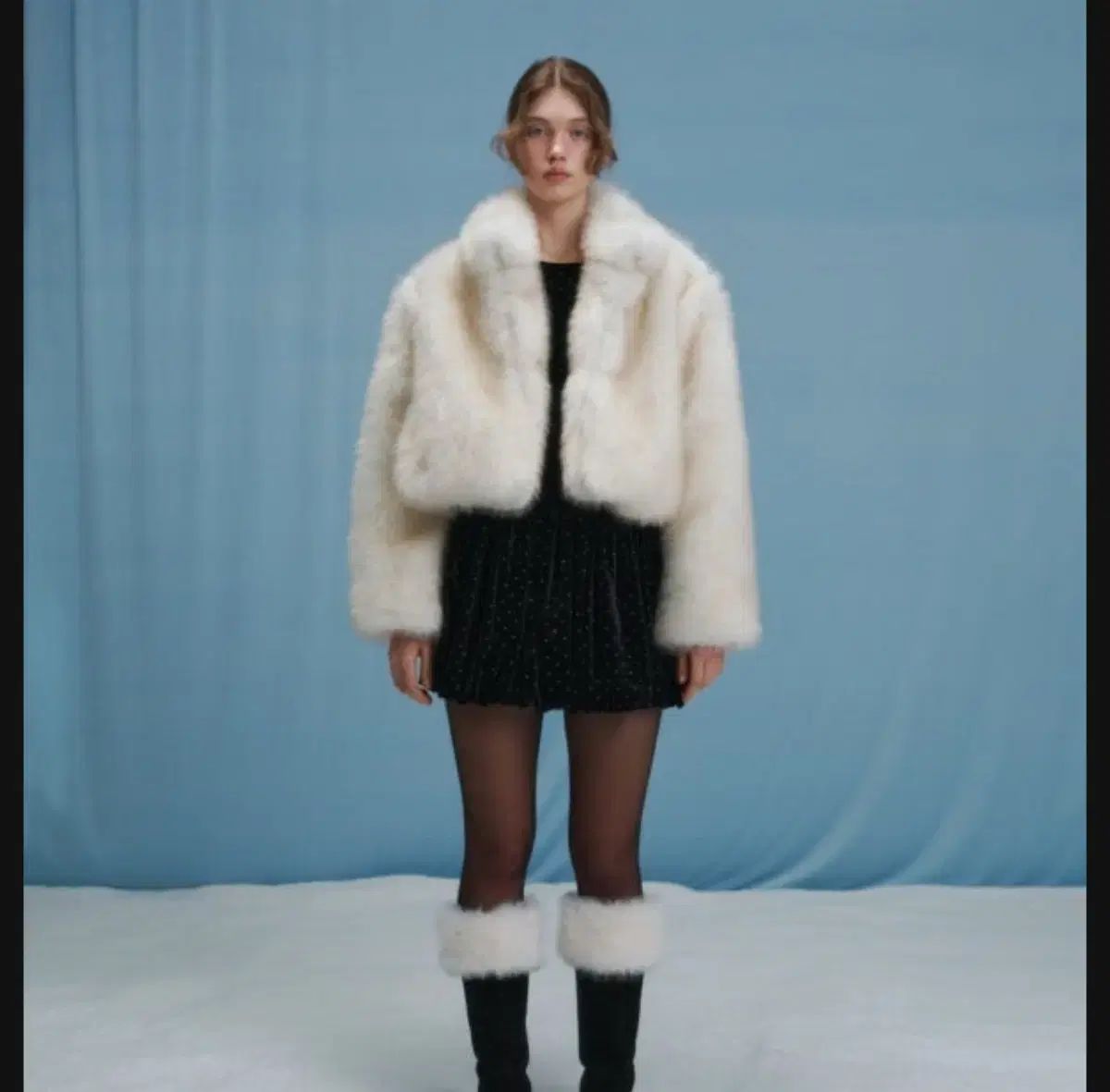 ザ バーネット クロップド ファー ジャケット アイボリー