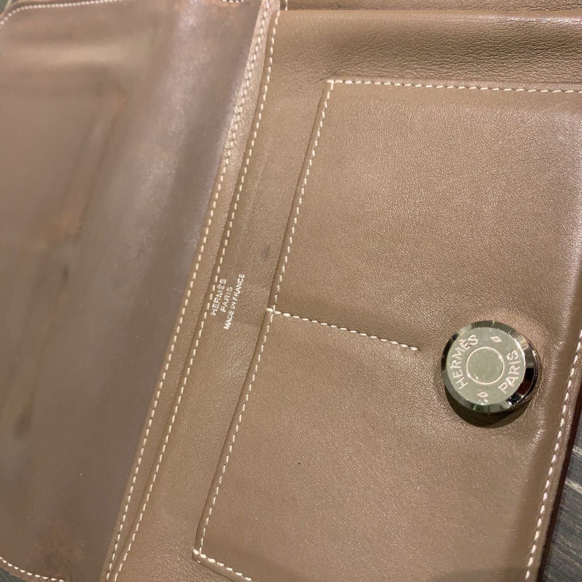 ◎本物 美品 エルメス ドゴン エトゥープ Etoupe カーフ R刻印 長財布