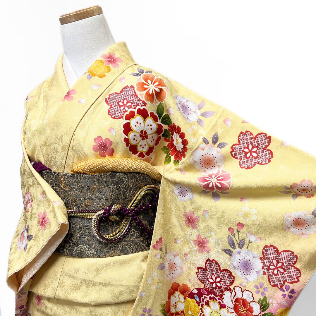 振袖 金駒刺繍 鞠 花模様 グラデーション 晴れの日 着物 123b d ms