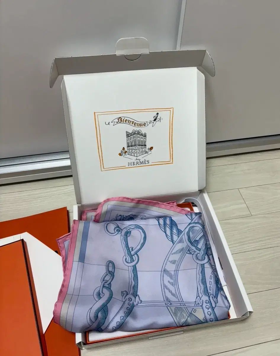 エルメススカーフ90ローズ ボンボン