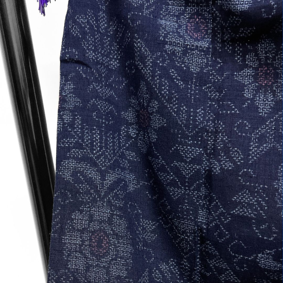 小紋 本場結城紬 藍染 100亀甲 花模様 幾何学 着物 123b d ms - メルカリ