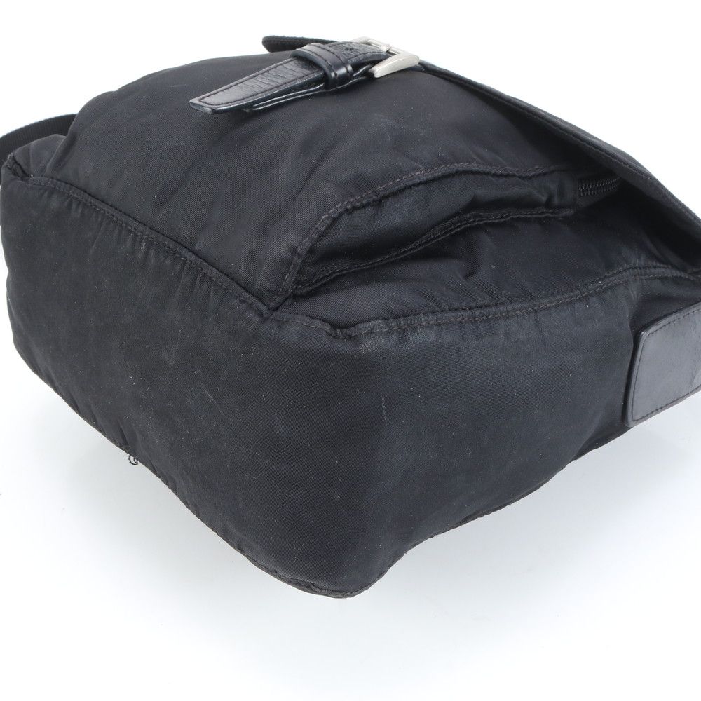 美品　プラダ ショルダーバッグ 三角 テスートナイロン レザー ブラック PRADA（プラダ） 美品 テスート 三角ロゴプレート ブラック 黒