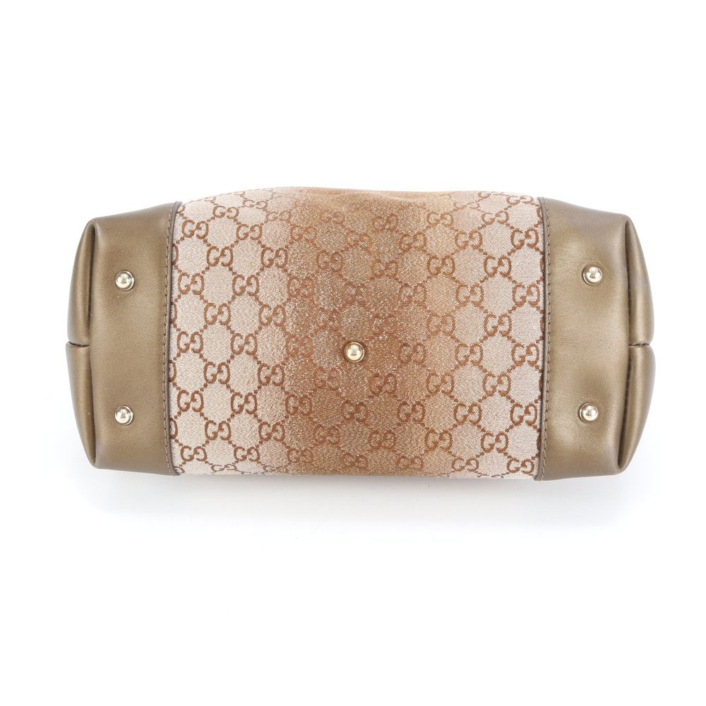 o97【美品】グッチ　GGキャンバス レザー　トートバッグ　ポーチ付　肩掛け. 極美品 グッチ GG キャンバス ハートビット 269957 レザー トート