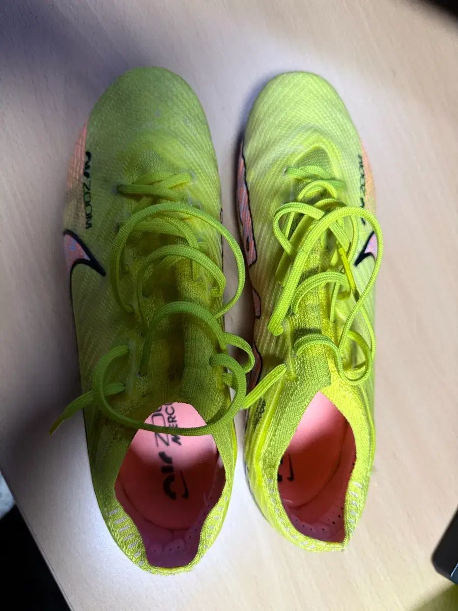 香港關懷系列」套裝（隨盒贈送豆本）/「香港关怀系列」套装（随盒赠送