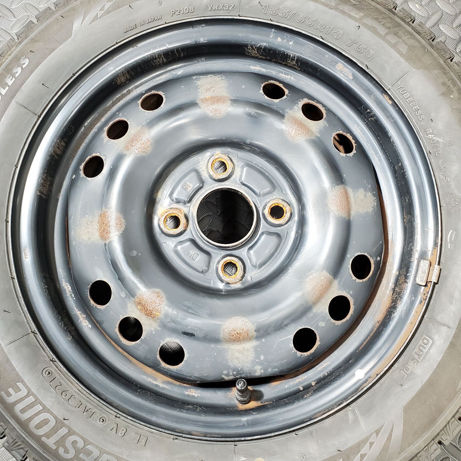 21 23年製 155 65 R 14 ブリヂストン VRX 3 ダイハツ タント ムーヴ ミラ コンテ スタッドレスタイヤ 冬タイヤ 1313