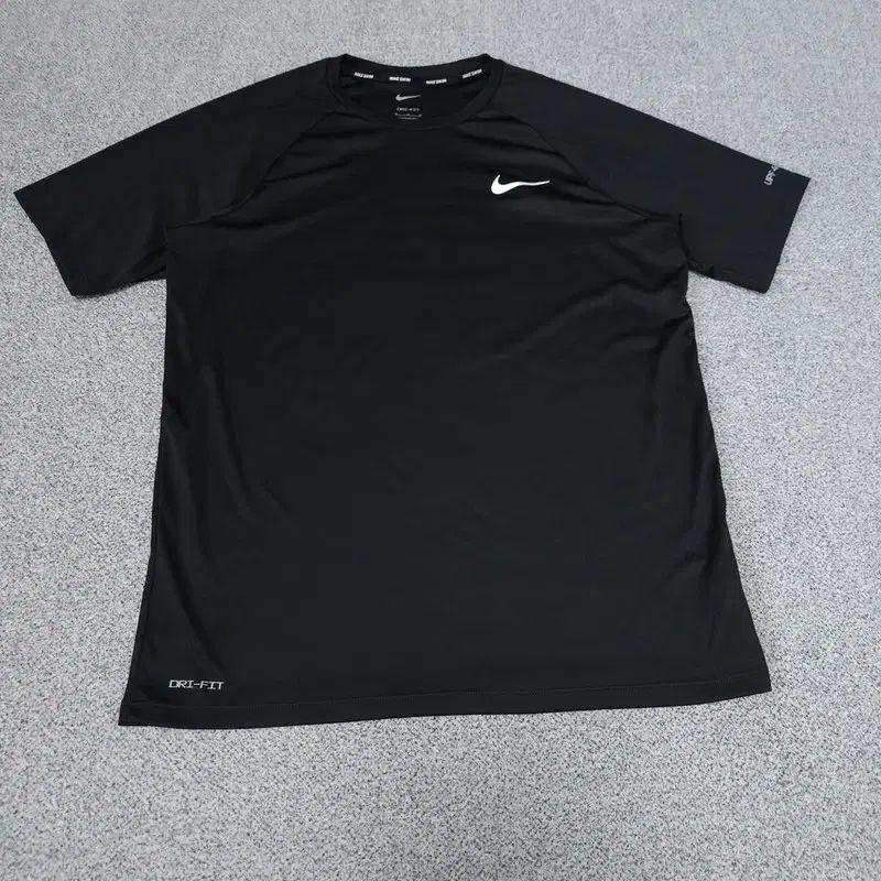 M NIKE（ナイキ） 半袖 Tシャツ