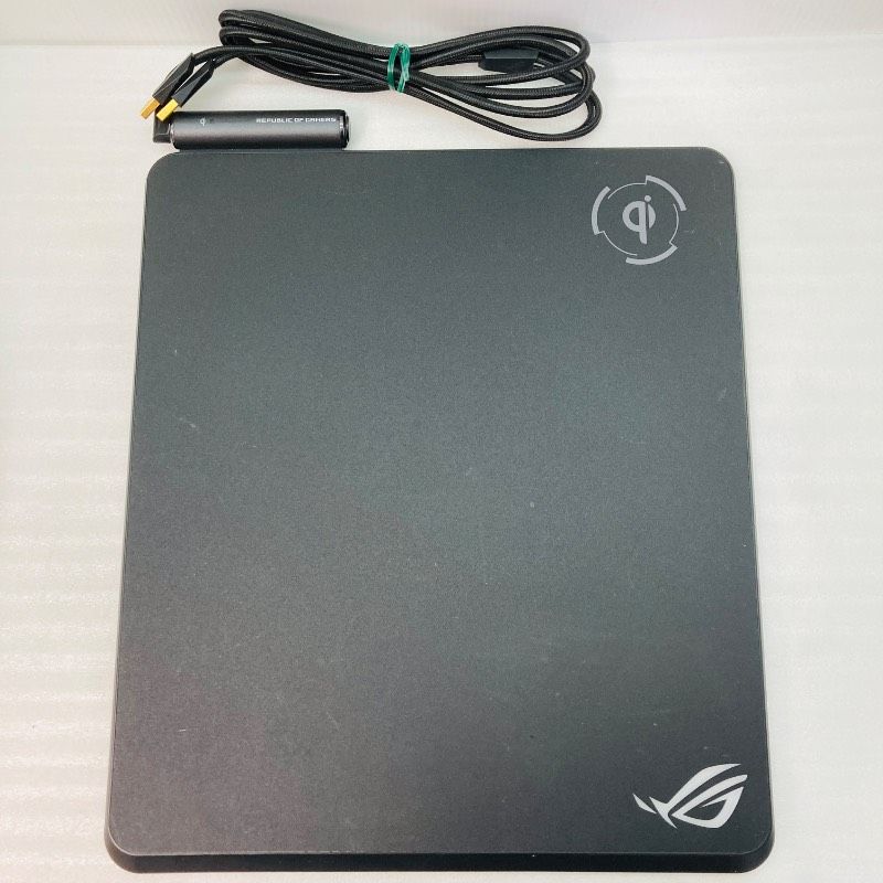 ASUS ROG Balteus Qi RGBマウスパッド公式ショップ限定