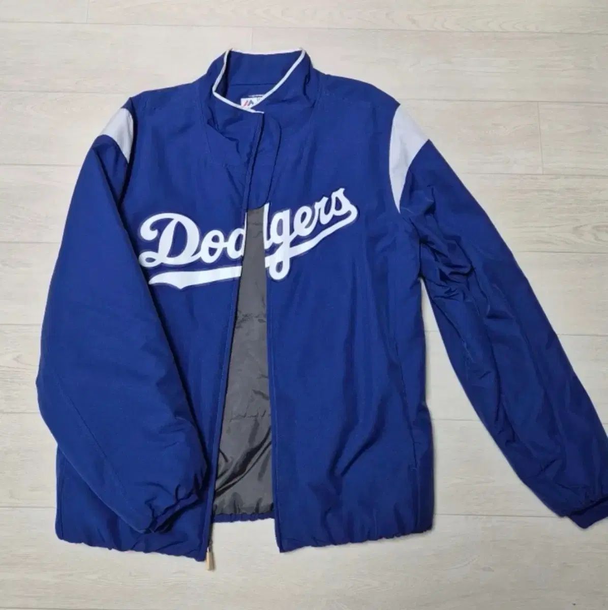 マジェスティック LAドジャーズ ジャケット サーマベース