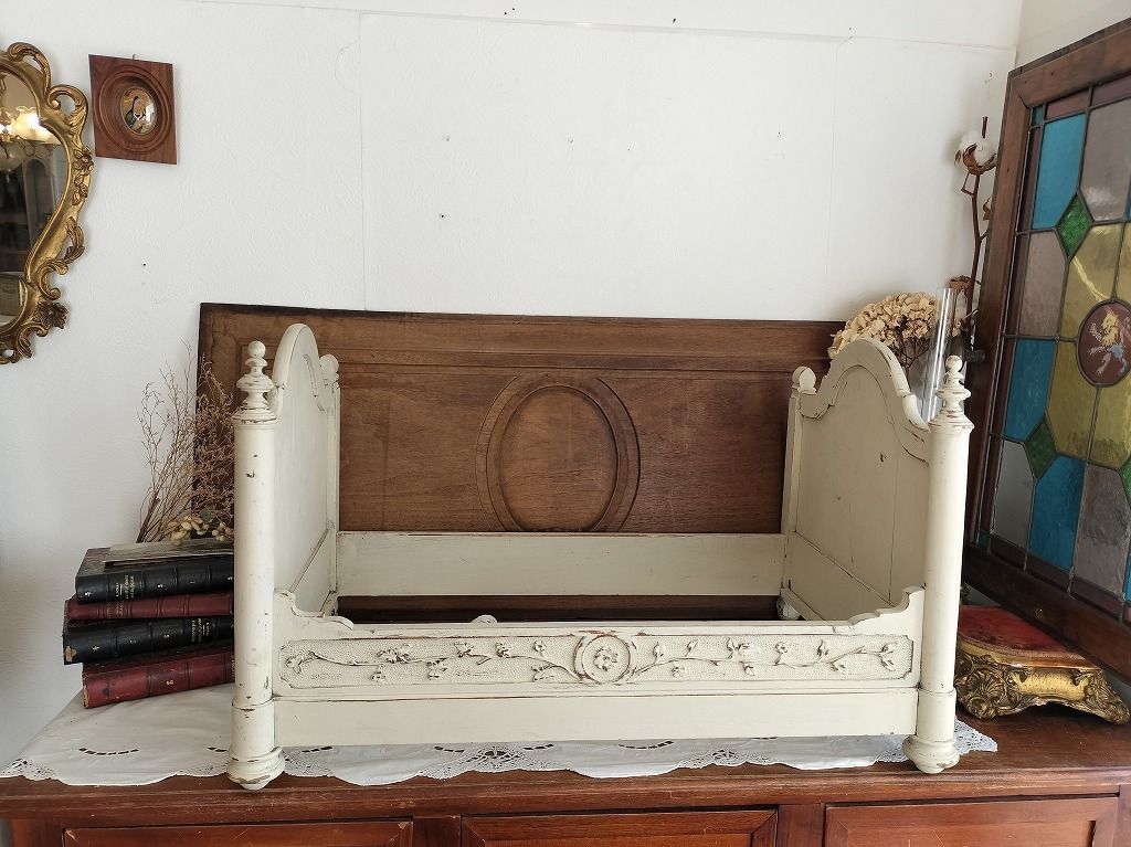 フランス アンティーク 装飾付き ディスプレイ スモール ドールベッド フレーム