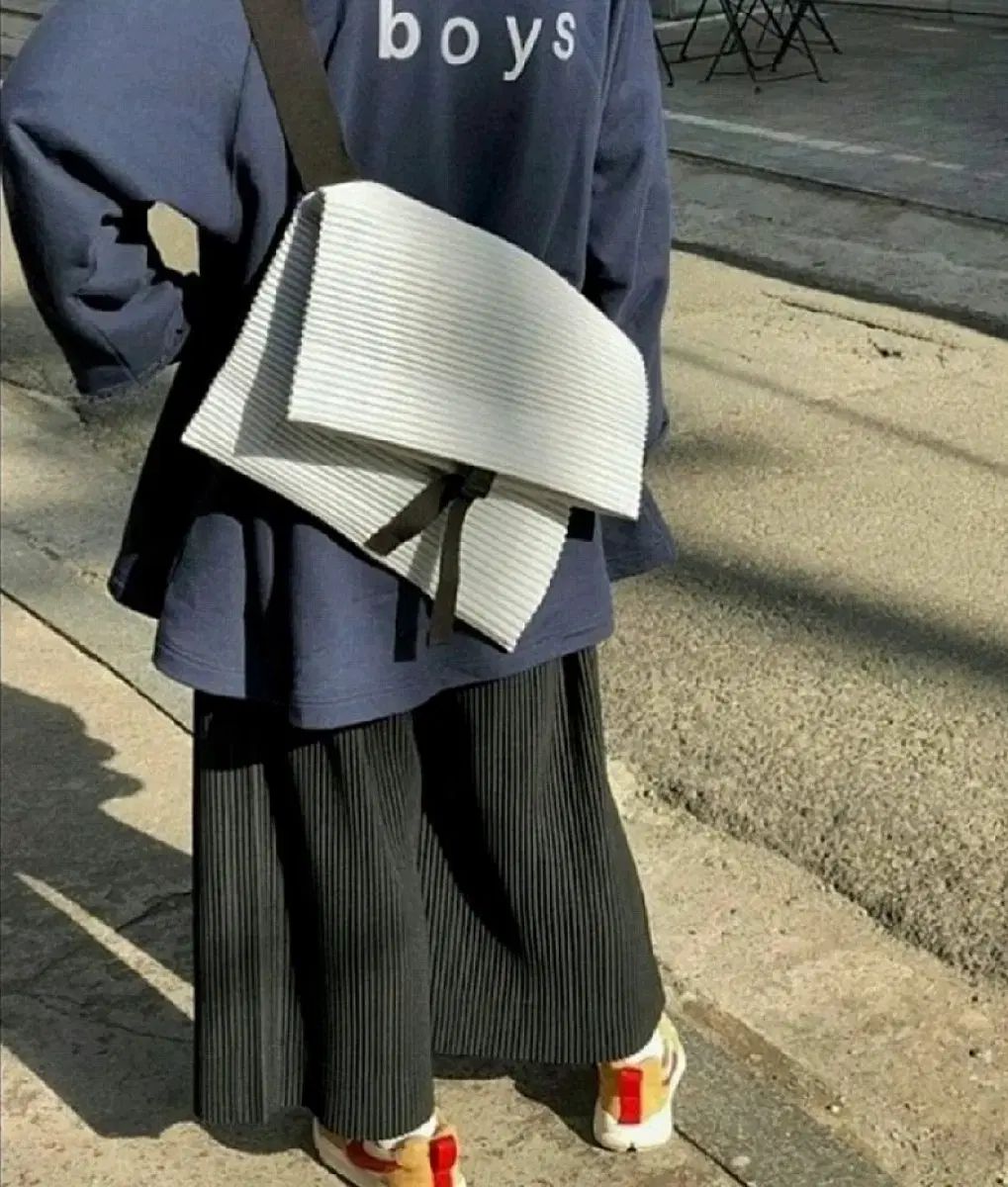 オムプリッセ プリーツ メッセンジャーバッグ ISSEY MIYAKE