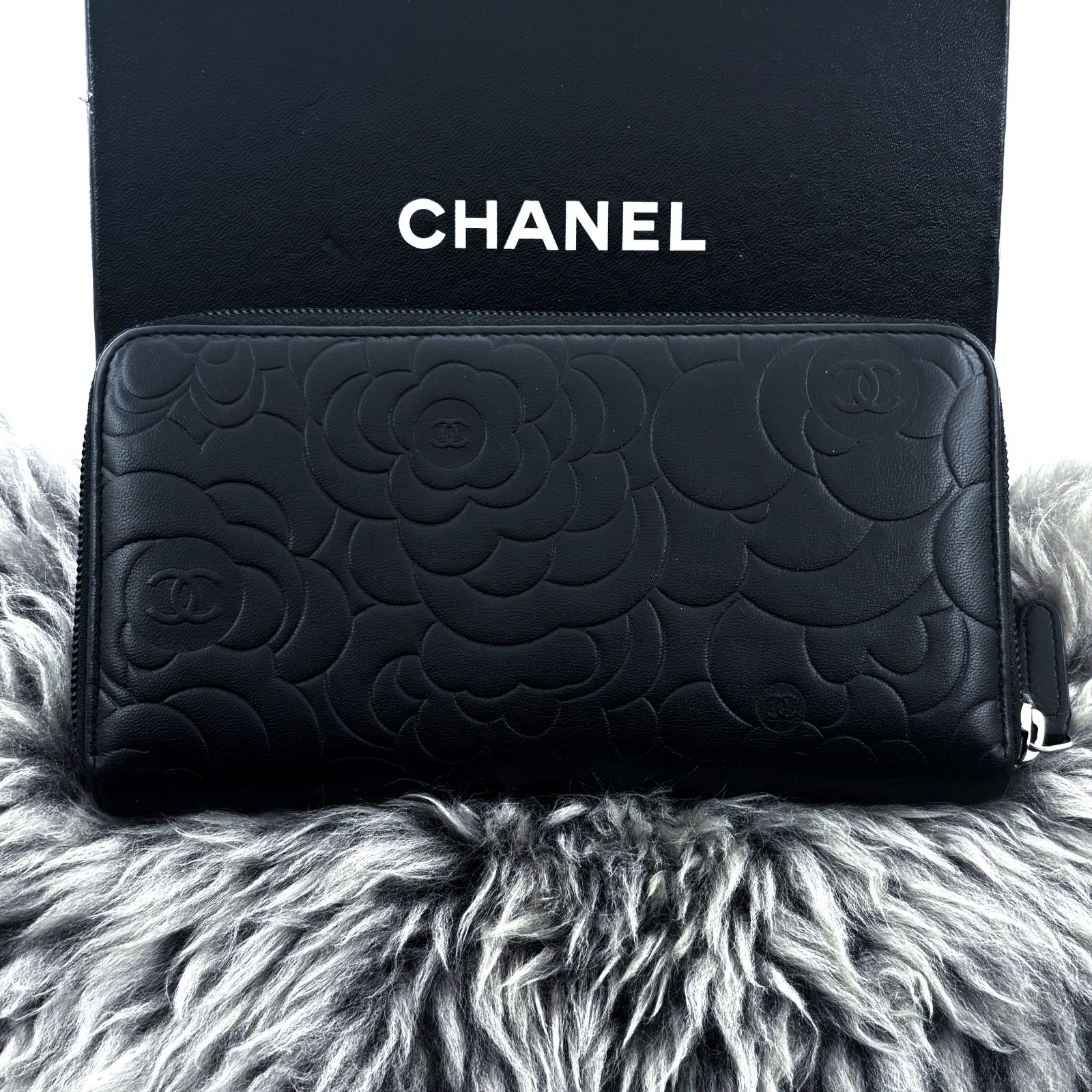 美品✨】シャネル CHANEL 長財布 カメリア 型押し ラウンドジップ ぶ